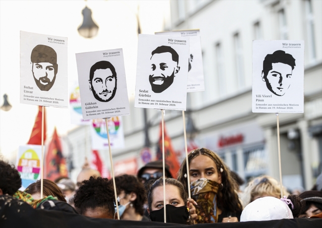 Hanau'daki ırkçı terör saldırısında hayatını kaybedenler anıldı